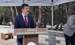 Gediz Sağlık Hizmetleri MYO'dan mezun olan 220 öğrenci sağlık ordusuna katıldı
