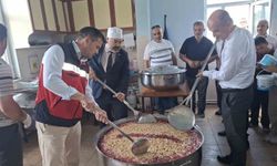 Hisarcık Kutluhallar köyünde aşure geleneği sürdürülüyor