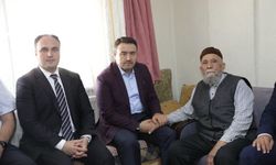 Kütahya Valisi, görev gazisi Mehmet Torun'u evinde ziyaret etti