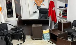 Emet'te AK Parti İlçe Başkanlığı binasına saldırı