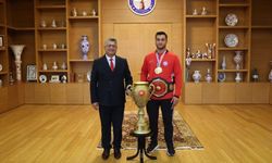 DPÜ'lü Melih Özdemir Cumhurbaşkanlığı Kupası'nda şampiyon oldu