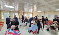Kütahya'da kuaförlük öğrencilerinden huzurevi sakinlerine anlamlı ziyaret