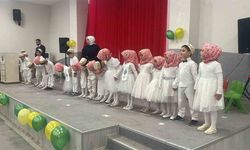 Çavdarhisar’da 4-6 Yaş Kur’an Kursu öğrencilerinden yılsonu gösterisi