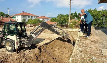 Hisarcık'ta Halk Ekmek Fabrikası için ilk kazma vuruldu