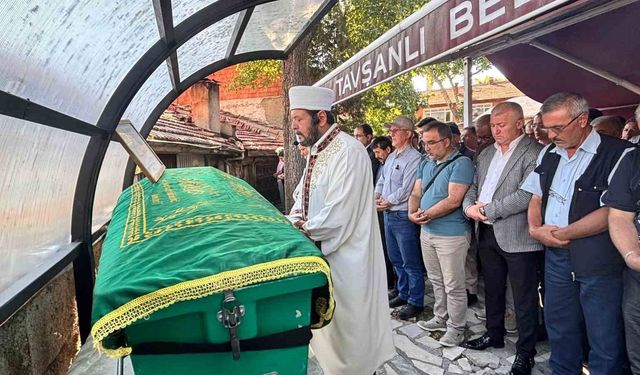 Balık tutmaya gittiği Kızılırmak kenarında ölü bulunan genç tekniker toprağa verildi