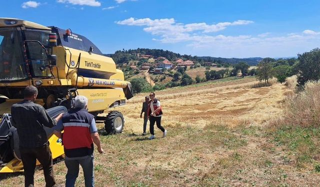 Gediz'de biçerdöverle hasat kontrolü