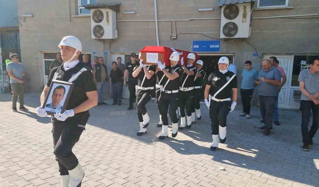 Görev başında hayatını kaybeden polis memuru son yolculuğuna uğurlandı