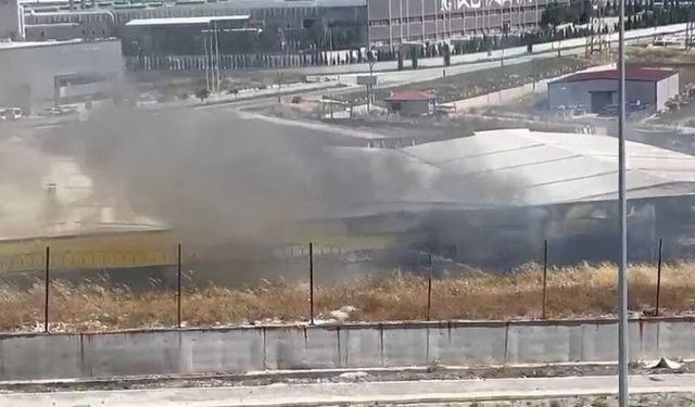 Kütahya 30 Ağustos OSB'de çömlek fabrikasında yangın paniği