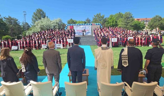 Kütahya'dan sağlık ordusuna 541 yeni mezun