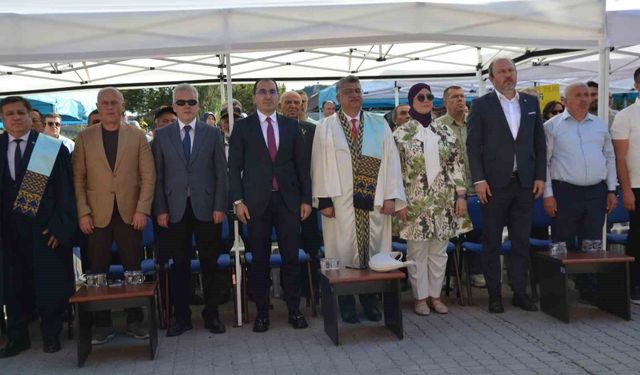 Tavşanlı Meslek Yüksek Okulu'nda mezuniyet töreni