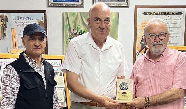 KÜLTÜR VE SANAT ÇALIŞMALARINA DESTEK VEREN BÖLGE GAZETESİNE PLAKET