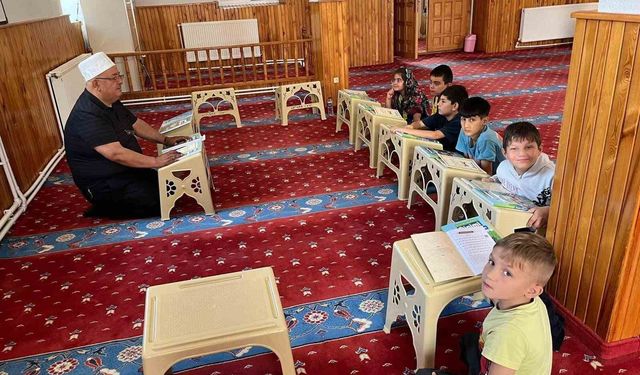 Emet'te Yaz Kur'an Kurslarına yoğun ilgi