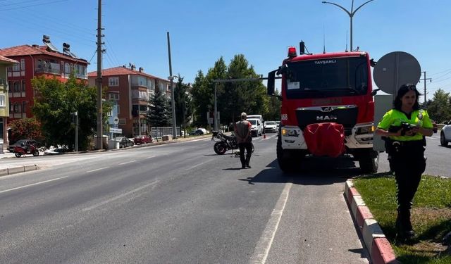 Emet'teki yangına giden arazöz motosikletle çarpıştı: 1 yaralı