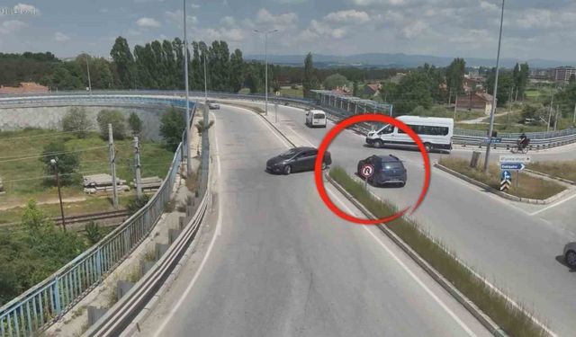 Kütahya Emniyeti'nden uyarı: Hatalı U dönüşü yapan sürücüler kamerada