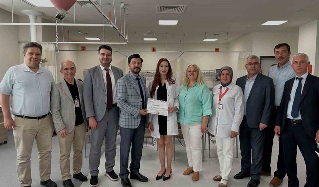 Kütahya Şehir Hastanesi'nde genel cerrahi uzmanı sevinci