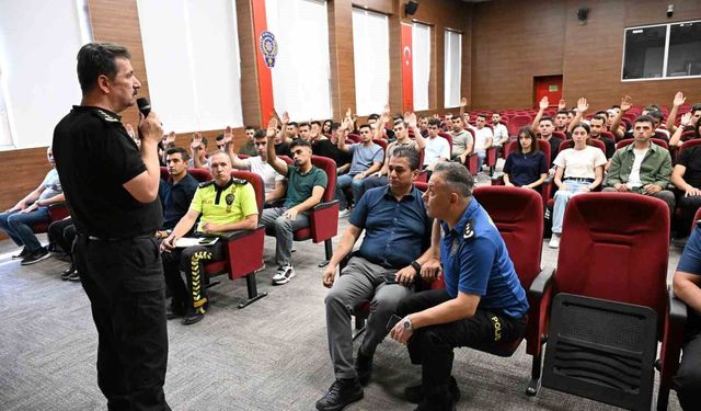 Kütahya'da göreve başlayan polis memurlarına oryantasyon eğitimi