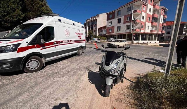 Tavşanlı'da otomobil ile motosiklet çarpıştı: 2 yaralı