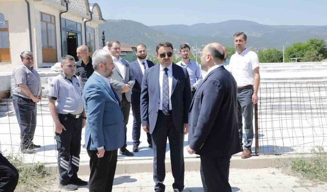 Vali Musa Işın, Dini İhtisas Merkezi Camii inşaatında incelemelerde bulundu