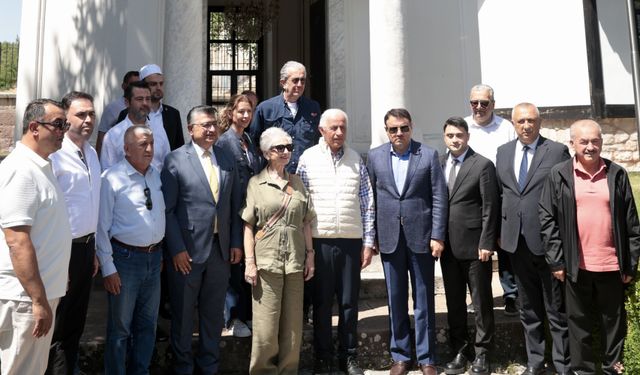 NG Grup Kurucu Başkanı Nafi Güral: "Önce kendi değerlerimize sahip çıkmalıyız"
