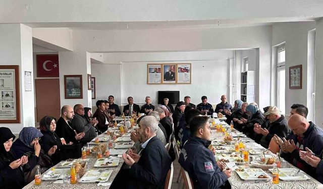 Altıntaş'ta şehit aileleri onuruna yemek programı düzenlendi