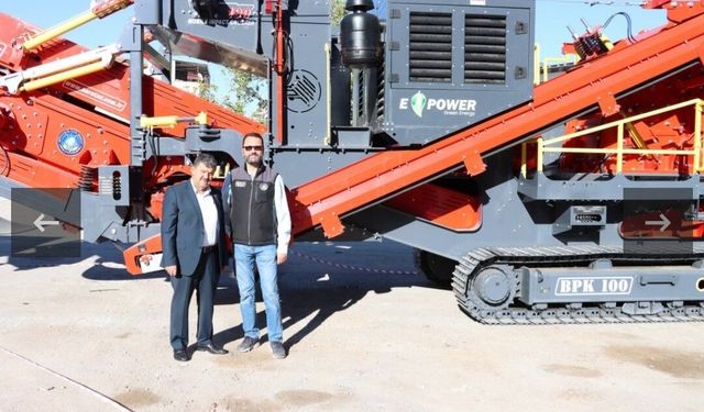 Kütahya İl Özel İdaresi'ne 27 milyon TL'lik mobil taş kırma makinesi
