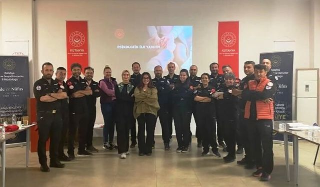 Kütahya'da AKUB gönüllülerine psikolojik ilk yardım eğitimi
