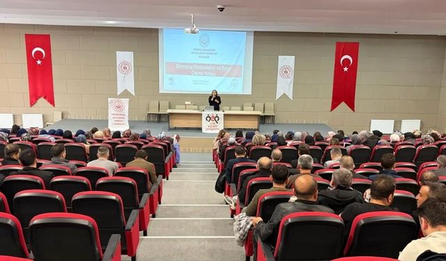Kütahya'da personellere aile bilinci ve çocuk yetiştirme eğitimleri verildi