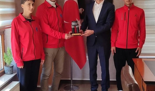 Pazarlar Spor Lisesi Spor Kulübü'nden Vali Yardımcısı Kazez'e projeler ziyareti
