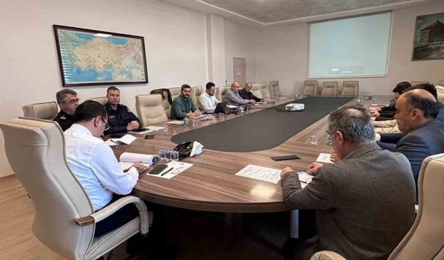 Tavşanlı'da ligler başlarken ilçe spor güvenlik toplantısı gerçekleştirildi