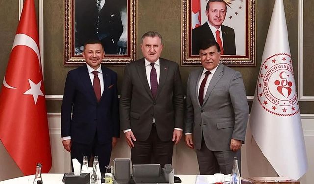 Bakan Osman Aşkın Bak’tan Emet’e destek sözü