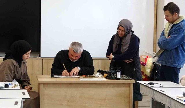 Kütahya’da ’Hüsn-i Hat Kursu’na ilgi
