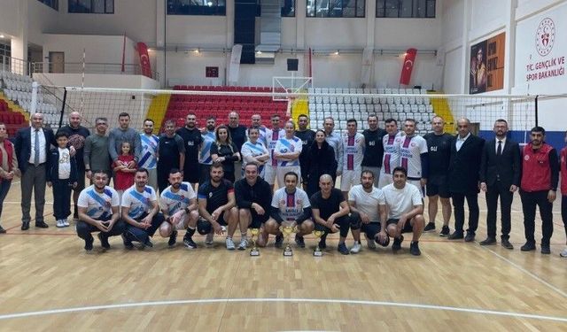 Tavşanlı’da Voleybol Turnuvası