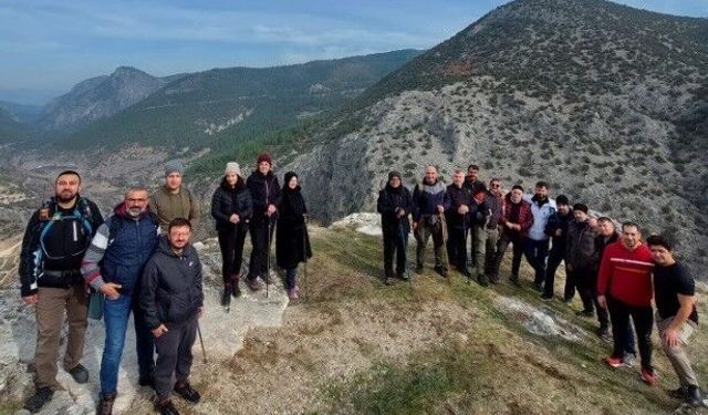 Tavşanlı’dan Eğrigöz Kalesi’nde doğa yürüyüşü