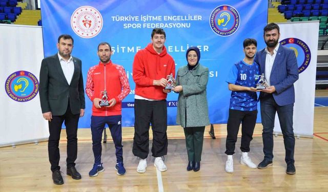 Kütahya’da düzenlenen İşitme Engelliler Erkekler Futsal Türkiye Şampiyonası sona erdi