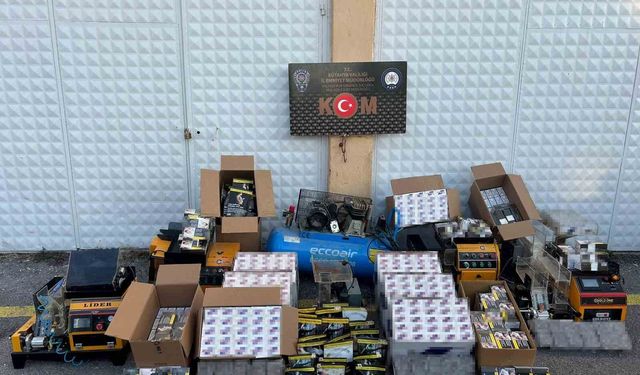 Kütahya’da kaçak tütün operasyonu: 2 gözaltı