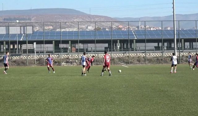 Sömestr tatilinde minik futbolcular için heyecan dolu bir turnuva düzenlendi
