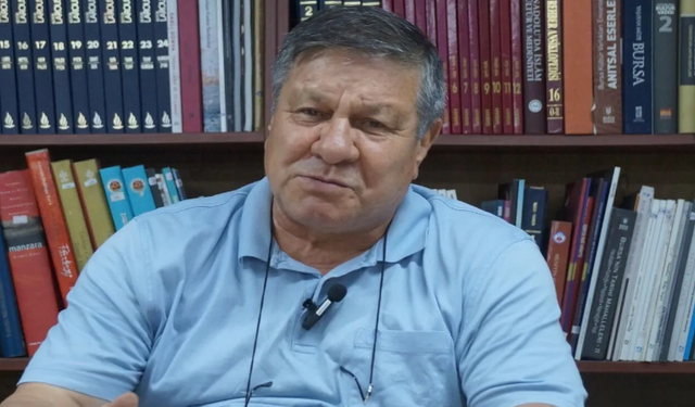 21. Dönem Kütahya Milletvekili Akademisyen Prof. Dr. Seydi Karakuş  “ Porsuk'ta acil durum var. Kütahya suyunu  Eskişehir değerlendiriyor.”