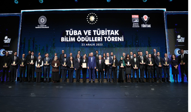 CUMHURBAŞKANI ERDOĞAN’DAN  KSBÜ ÖĞRETİM ÜYESİ DOÇ. DR. FATİH KAR’A BİLİM ÖDÜLÜ