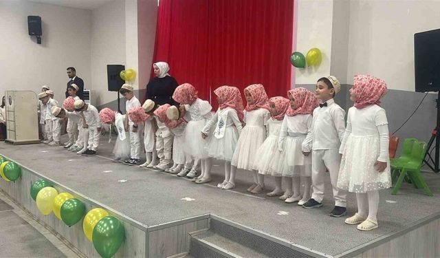 Çavdarhisar’da 4-6 Yaş Kur’an Kursu öğrencilerinden yılsonu gösterisi