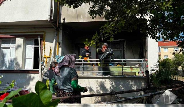 Tavşanlı’da balkon yangını paniği