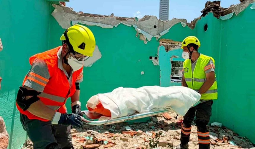 Kütahya OSB Arama Kurtarma Ekibi, AFAD tatbikatında başarıyla görev aldı