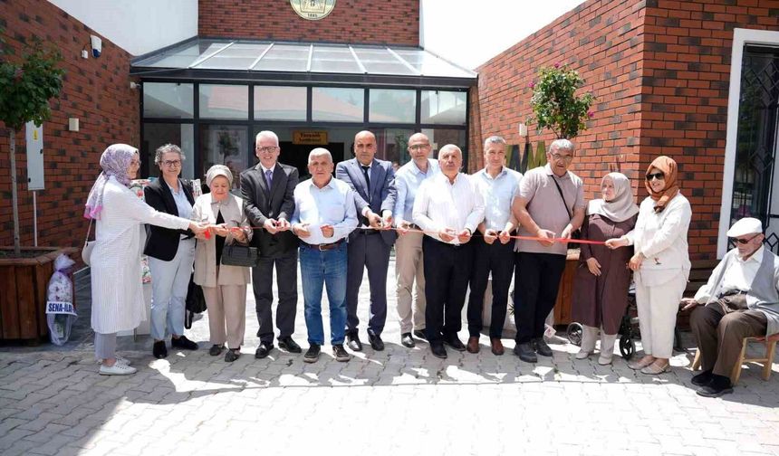 Tavşanlı'da Zehra Çetin'in el emeği eserleri Tavşanlı'da sanatseverlerle buluştu