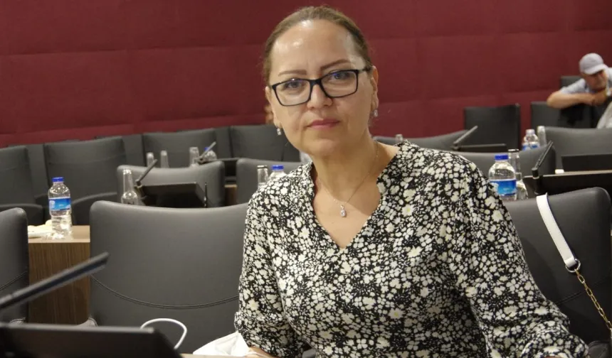 CHP li Ruhsen Kumdalı "Meydandaki Ağaçlara Sahip Çıkanlar Kütahya'nın Geleceğine Sahip Çıksın"