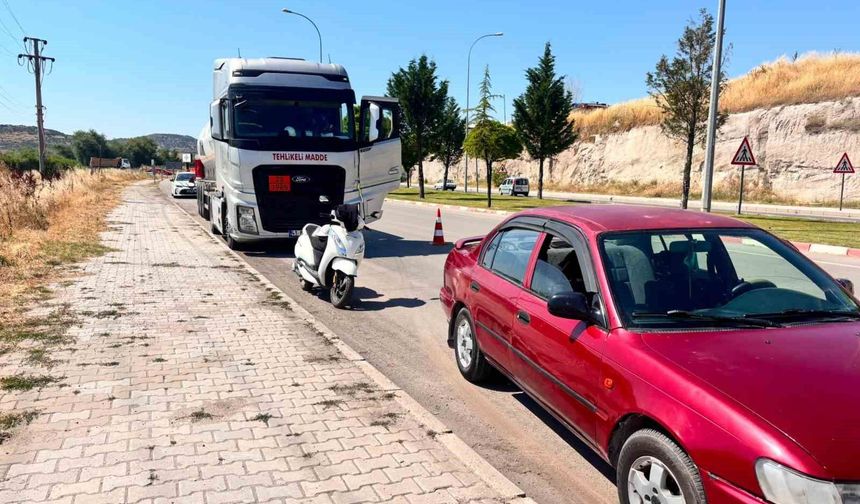 Gaz yüklü tır otomobile çarptı: 1 yaralı