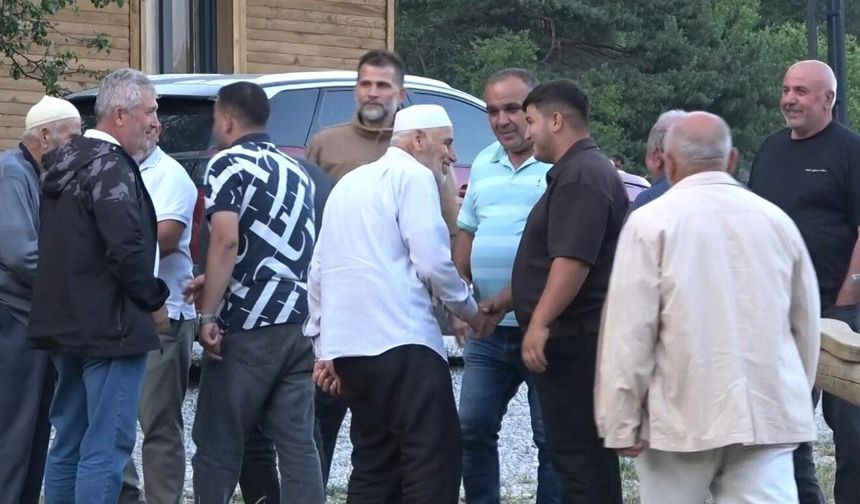 İnegöl'deki Erzurumlular Domaniç Kocayayla'da buluştu