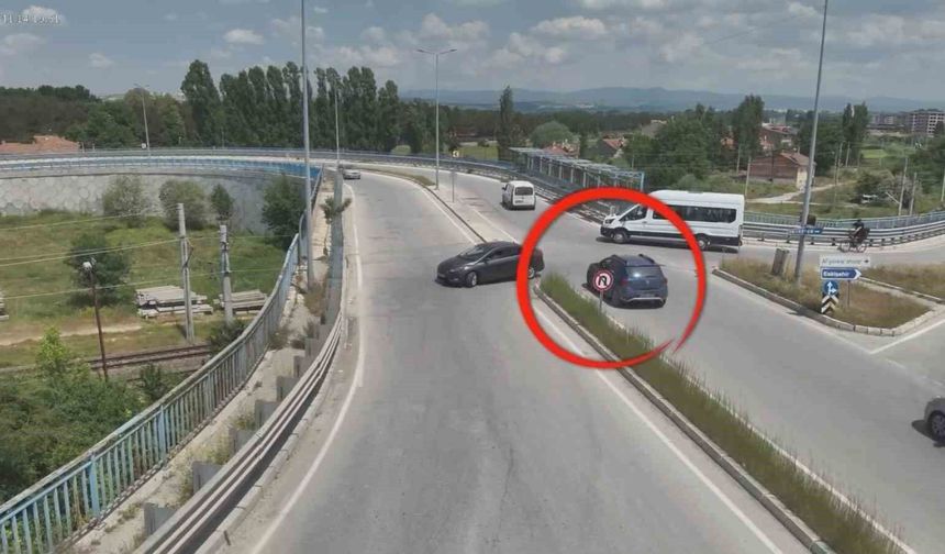 Kütahya Emniyeti'nden uyarı: Hatalı U dönüşü yapan sürücüler kamerada
