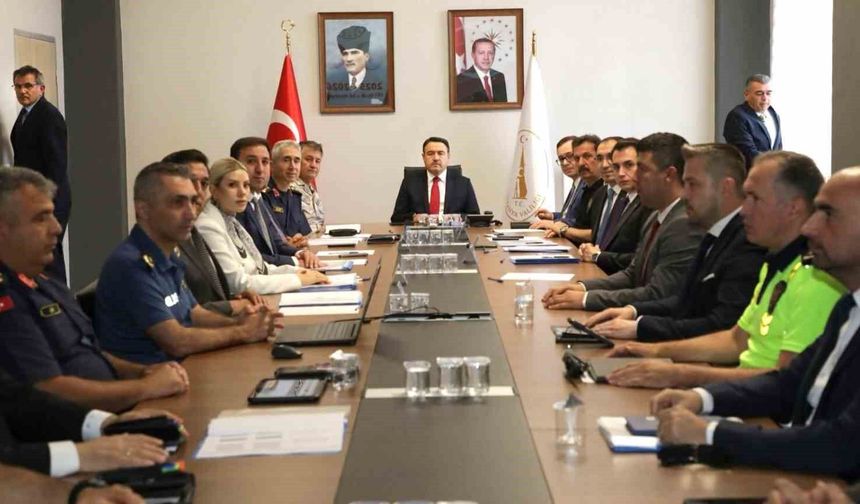 Kütahya'da güvenlik zirvesi, ilave tedbirler masaya yatırıldı