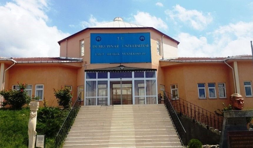 DPÜ Emet MYO'da 5 programın kontenjanları doldu