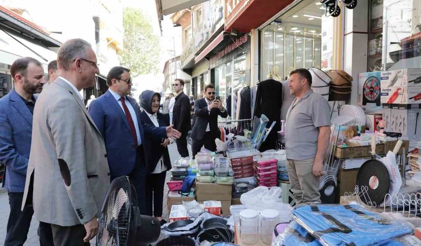 Kütahya Saman Pazarı'nda Sokak Sağlıklaştırma Projesi için inceleme