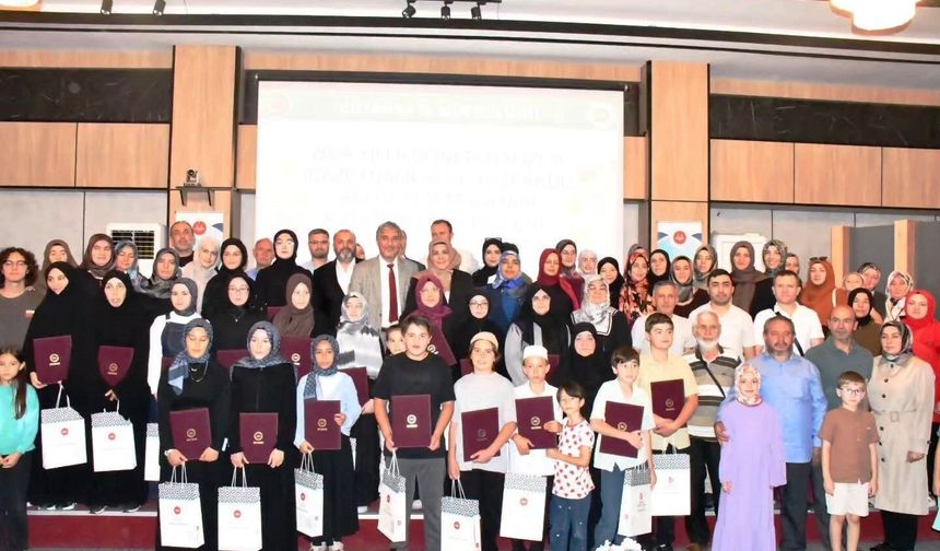 Kütahya'da 23 öğrenciye Hafızlık İcazetnamesi verildi